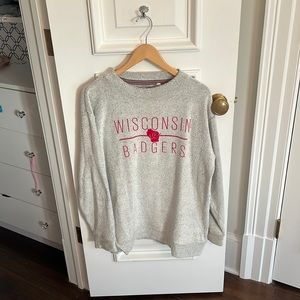 VINTAGE WISCONSON BADGERS CREWNECK - size medium